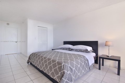 Condominio en alquiler en Miami Beach, Florida, 1 dormitorio, 78.78 m2 № 1896801 - foto 8
