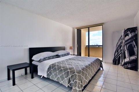 Condominio en alquiler en Miami Beach, Florida, 1 dormitorio, 78.78 m2 № 1896801 - foto 7