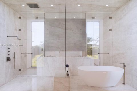 Casa en venta en Bay Harbor Islands, Florida, 8 dormitorios, 538.55 m2 № 2055026 - foto 13