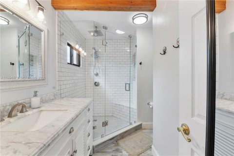 House in Coral Springs, Florida 6 bedrooms, 357.3 sq.m. № 2064817 - photo 17