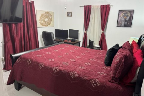Casa en venta en Deltona, Florida, 3 dormitorios, 125.98 m2 № 1803790 - foto 23