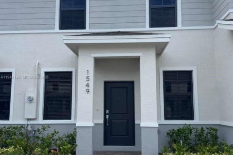 Adosado en Florida City, Florida 3 dormitorios, 128.21 m2 № 1999121