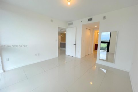 Copropriété à louer à Doral, Floride: 2 chambres, 97.73 m2 № 2019789 - photo 7