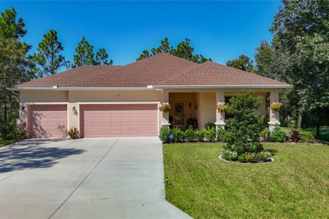 Casa en Homosassa, Florida 4 dormitorios, 191.66 m2 № 2361388