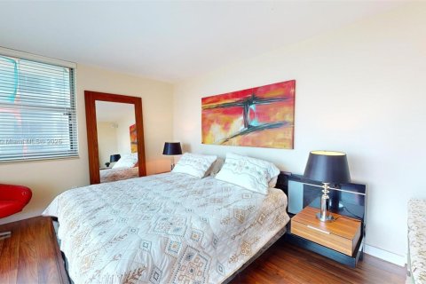 Condominio en venta en Hallandale Beach, Florida, 1 dormitorio, 126.16 m2 № 1712426 - foto 24
