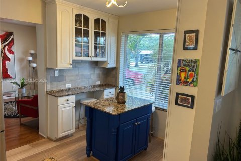 Villa ou maison à vendre à Plantation, Floride: 3 chambres, 155.61 m2 № 2008831 - photo 13