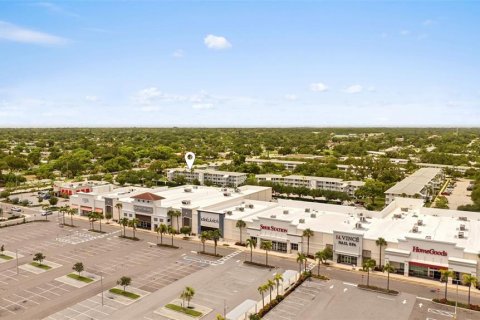 Condo in Seminole, Florida, 2 bedrooms № 2200763 - photo 14
