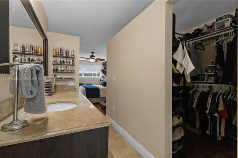 Купить виллу или дом в Майами, Флорида 3 спальни, 149.29м2, № 2052695 - фото 28