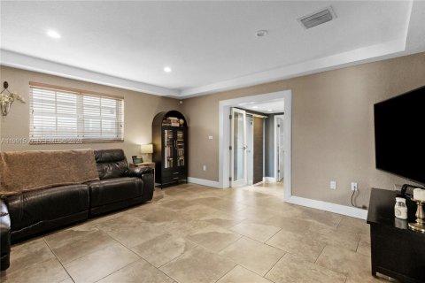 Купить виллу или дом в Майами, Флорида 3 спальни, 149.29м2, № 2052695 - фото 11