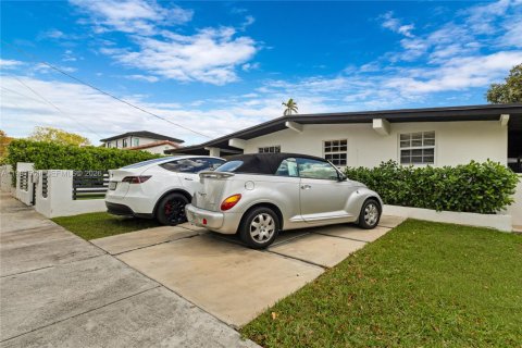 Купить виллу или дом в Майами, Флорида 3 спальни, 149.29м2, № 2052695 - фото 6