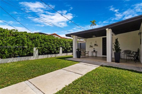 Купить виллу или дом в Майами, Флорида 3 спальни, 149.29м2, № 2052695 - фото 4