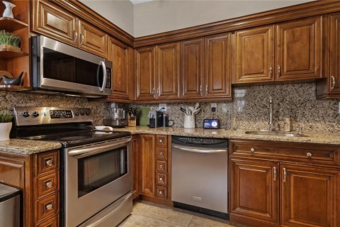 Купить виллу или дом в Майами, Флорида 3 спальни, 149.29м2, № 2052695 - фото 19