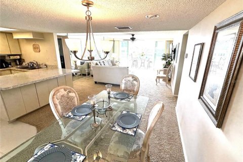 Condominio en alquiler en Treasure Island, Florida, 2 dormitorios, 121.52 m2 № 1908045 - foto 7