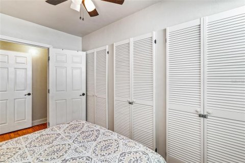 House in Gainesville, Florida 5 bedrooms, 278.24 sq.m. № 2113332 - photo 18