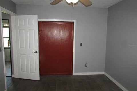 Townhouse in Tampa, Florida 2 bedrooms, 93.37 sq.m. № 1866013 - photo 17