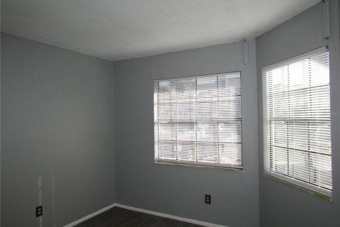 Townhouse in Tampa, Florida 2 bedrooms, 93.37 sq.m. № 1866013 - photo 9