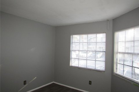Townhouse in Tampa, Florida 2 bedrooms, 93.37 sq.m. № 1866013 - photo 11