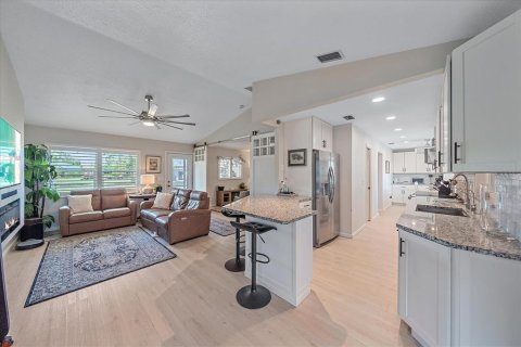 House in Venice, Florida 2 bedrooms, 92.62 sq.m. № 2350239 - photo 9
