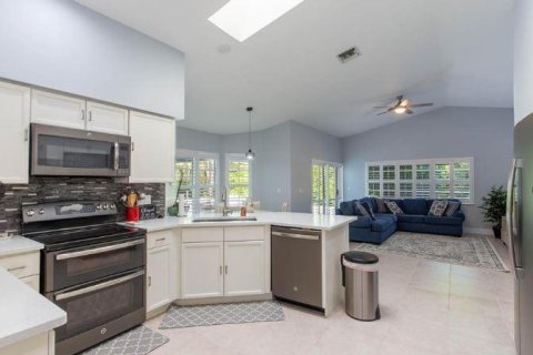 Villa ou maison à louer à Wellington, Floride: 3 chambres, 192.68 m2 № 2246047 - photo 7