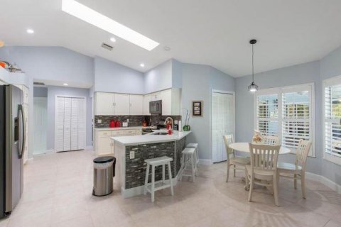 Villa ou maison à louer à Wellington, Floride: 3 chambres, 192.68 m2 № 2246047 - photo 9