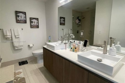 Купить кондоминиум в Майами, Флорида 2 спальни, 87.14м2, № 1957895 - фото 8