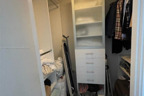 Купить кондоминиум в Майами, Флорида 2 спальни, 87.14м2, № 1957895 - фото 14