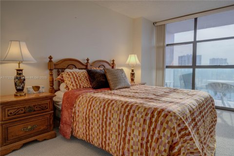 Condo in Hallandale Beach, Florida, 1 bedroom  № 1481844 - photo 26