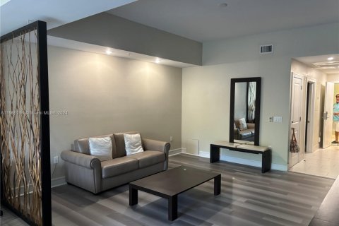 Hotel in Doral, Florida 1 bedroom, 65.5 sq.m. № 1102788 - photo 4
