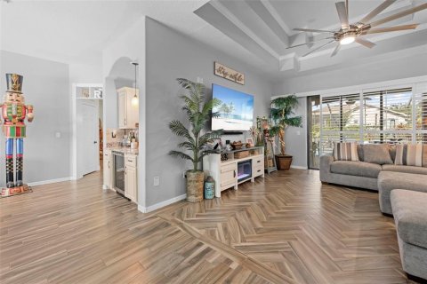 Casa en venta en Spring Hill, Florida, 4 dormitorios, 299.89 m2 № 1904040 - foto 22