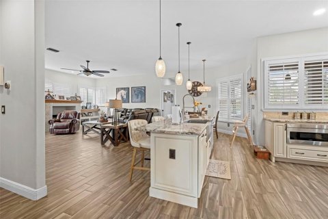 Casa en venta en Spring Hill, Florida, 4 dormitorios, 299.89 m2 № 1904040 - foto 10