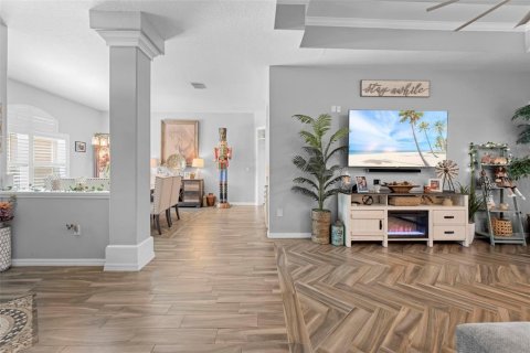 Casa en venta en Spring Hill, Florida, 4 dormitorios, 299.89 m2 № 1904040 - foto 23