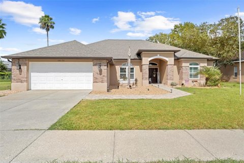 Casa en venta en Spring Hill, Florida, 4 dormitorios, 299.89 m2 № 1904040 - foto 1
