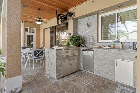 Casa en venta en Spring Hill, Florida, 4 dormitorios, 299.89 m2 № 1904040 - foto 17