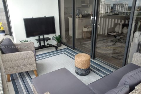 Снять в аренду кондоминиум в Авентура, Флорида 2 спальни, 105.91м2, № 2002527 - фото 3