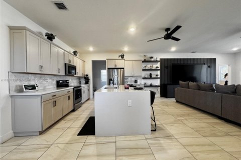House in Homestead, Florida 4 bedrooms, 210.33 sq.m. № 1857362 - photo 4