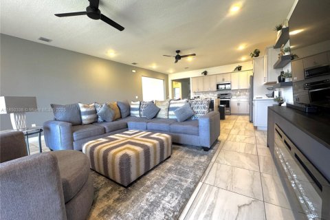 House in Homestead, Florida 4 bedrooms, 210.33 sq.m. № 1857362 - photo 6
