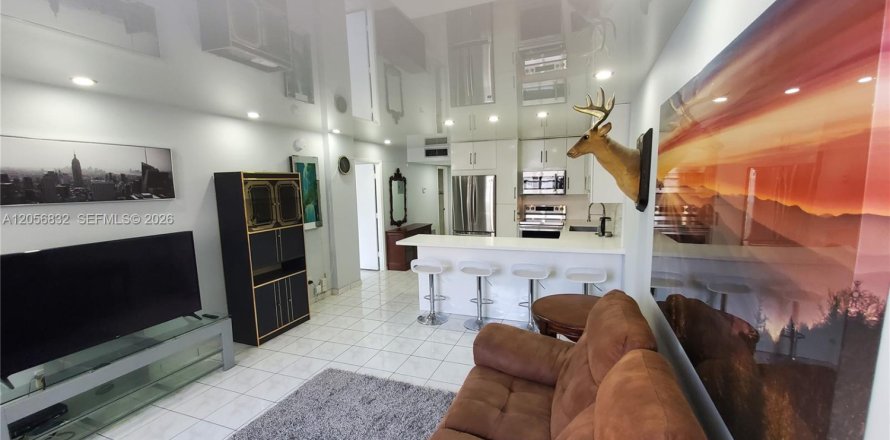Condo à Hallandale Beach, Floride, 1 chambre  № 2246939
