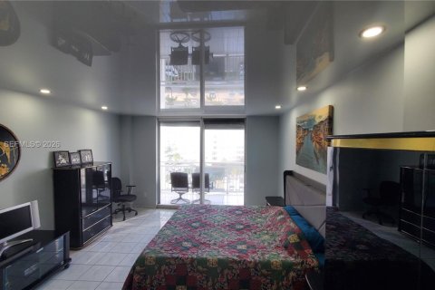 Copropriété à louer à Hallandale Beach, Floride: 1 chambre, 80.82 m2 № 2246939 - photo 4