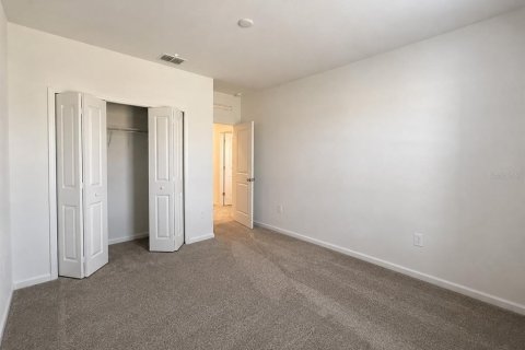 Touwnhouse à louer à Clermont, Floride: 3 chambres, 170.38 m2 № 2358283 - photo 4