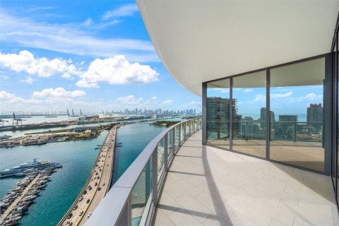 Condominio en alquiler en Miami Beach, Florida, 4 dormitorios № 1859419 - foto 21