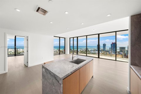 Condominio en alquiler en Miami Beach, Florida, 4 dormitorios № 1859419 - foto 5