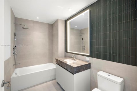 Condominio en alquiler en Miami Beach, Florida, 4 dormitorios № 1859419 - foto 16