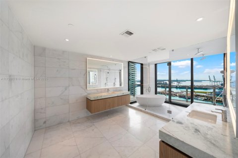 Condominio en alquiler en Miami Beach, Florida, 4 dormitorios № 1859419 - foto 8