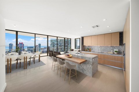 Condominio en alquiler en Miami Beach, Florida, 4 dormitorios № 1859419 - foto 1