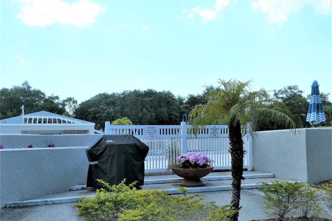 Condo in Seminole, Florida, 2 bedrooms  № 2379330 - photo 15