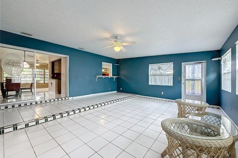 House in Belleair Bluffs, Florida 3 bedrooms, 196.4 sq.m. № 1844614 - photo 27
