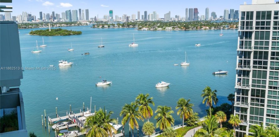 Condo in Miami Beach, Florida, 2 bedrooms № 1891106