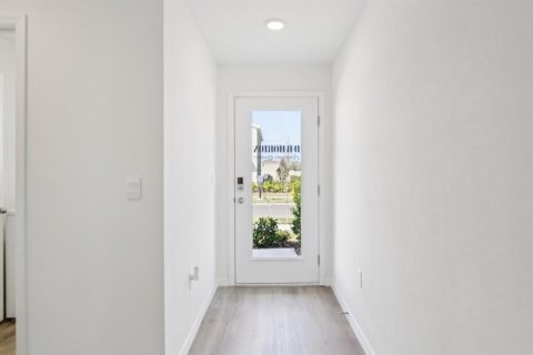 Casa en venta en Spring Hill, Florida, 3 dormitorios, 144.93 m2 № 2106643 - foto 2