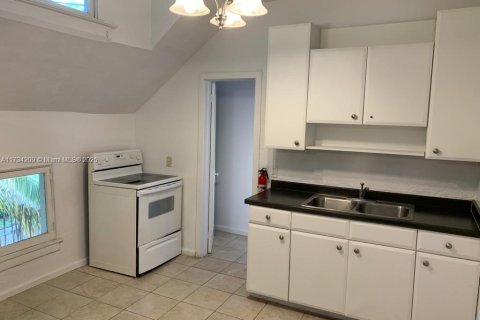 Commercial property in Lake Worth, Florida 278.71 sq.m. № 1867440 - photo 7