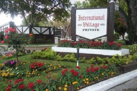 Condo in Lauderhill, Florida, 1 bedroom  № 1874162 - photo 8